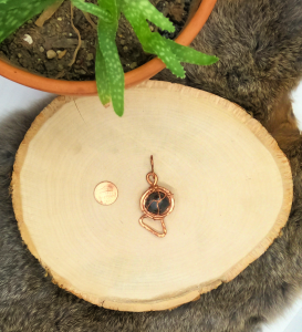 garnet stone pendant