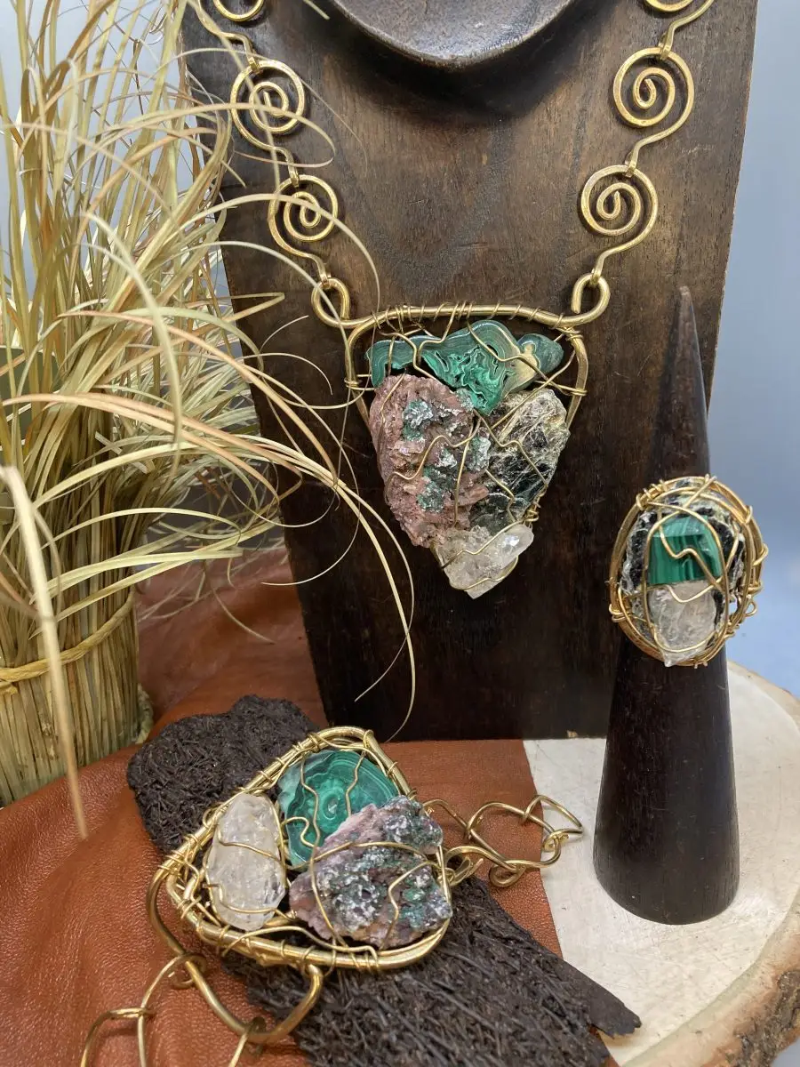 Green Earth Stone Set