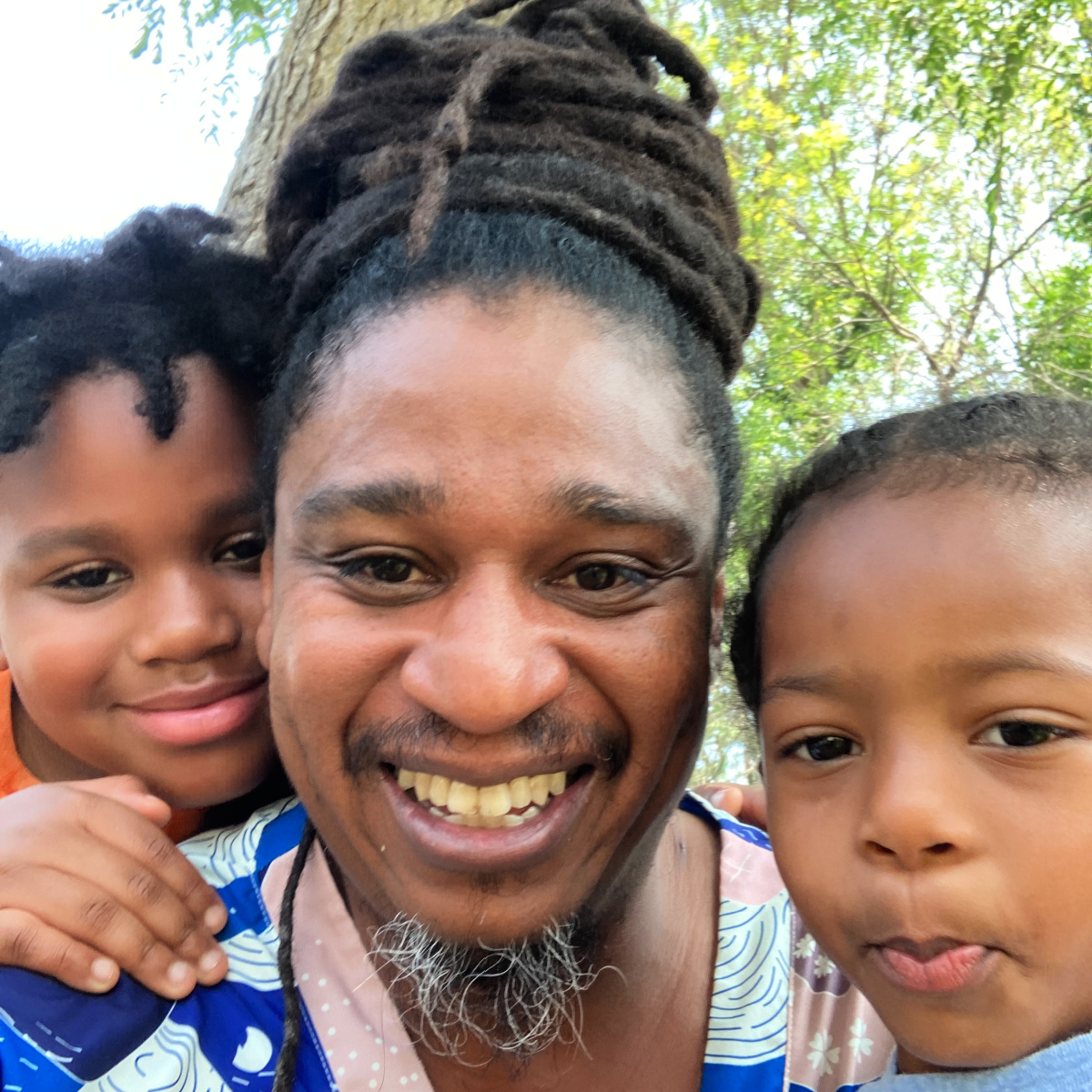 Ras Tree w younger sons